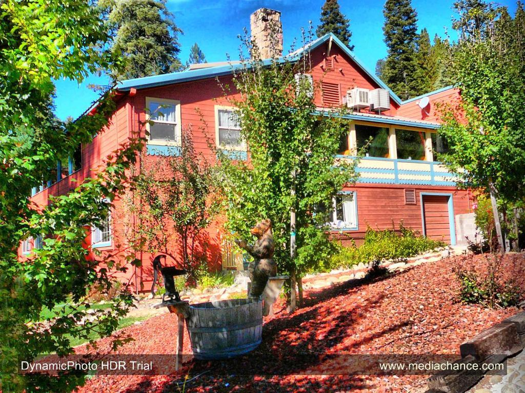Strawberry Inn Bagian luar foto
