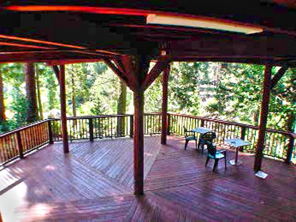 Strawberry Inn Bagian luar foto